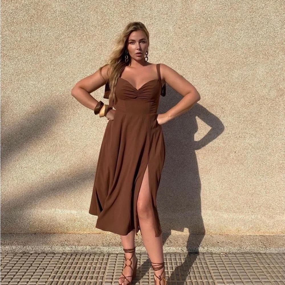 HOUSE OF CB 'Alicia' Cocoa Midi Sundress - Picture 5 of 13